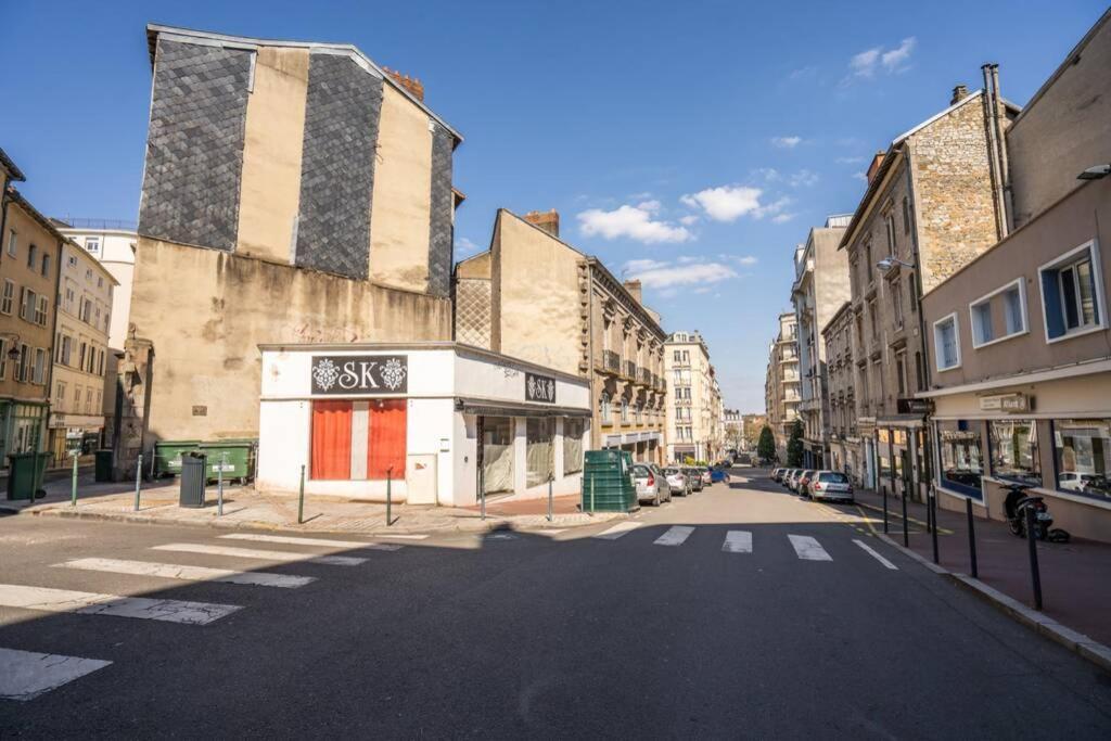 La Veilleuse - Appartement Au Coeur Du Centre Ville Limoges Ngoại thất bức ảnh